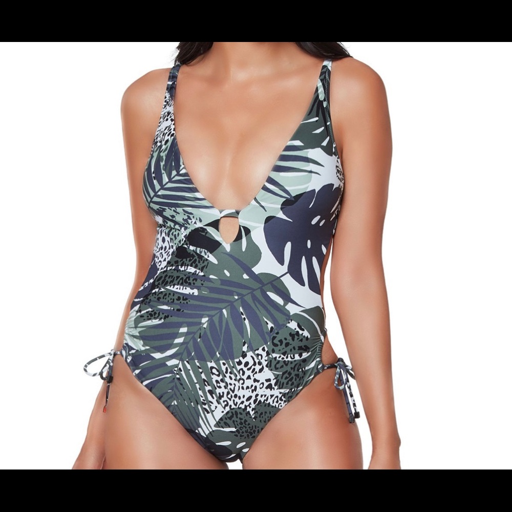 Beautiful Barlll one piece swimsuit